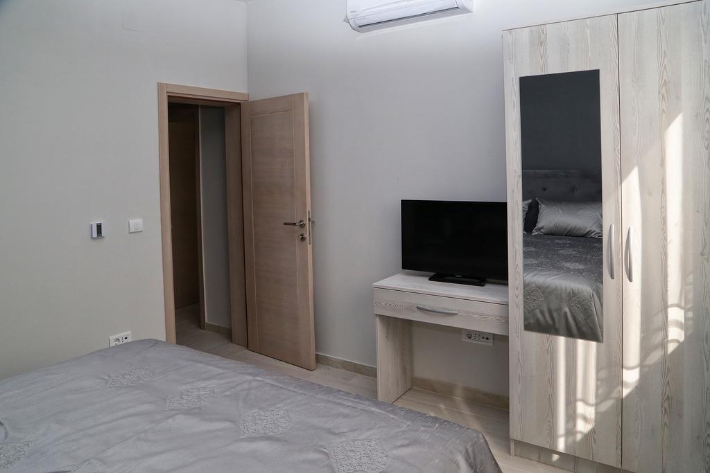 Apartmani Meb Dobra Voda Ngoại thất bức ảnh